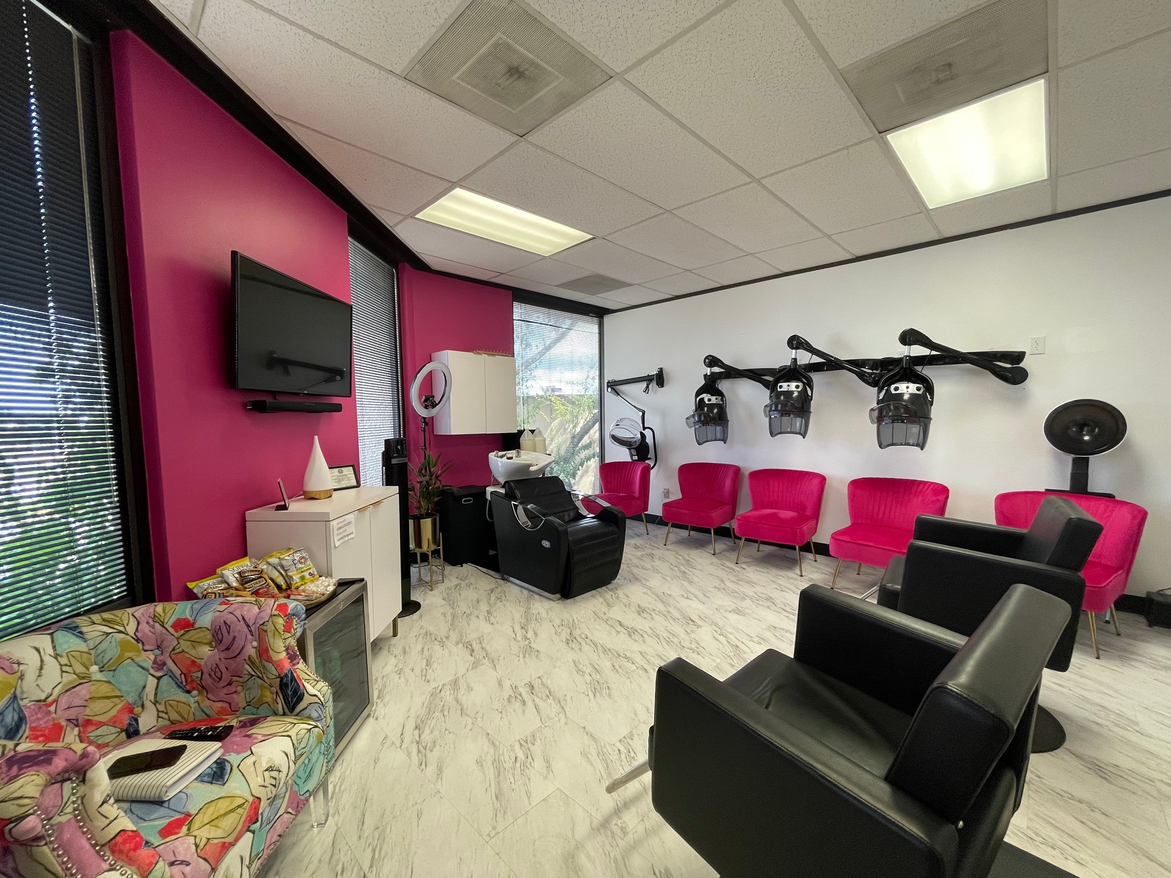 Booth Rental or Commissioned Stylist Wanted for Houston Natural Curly Hair Salon